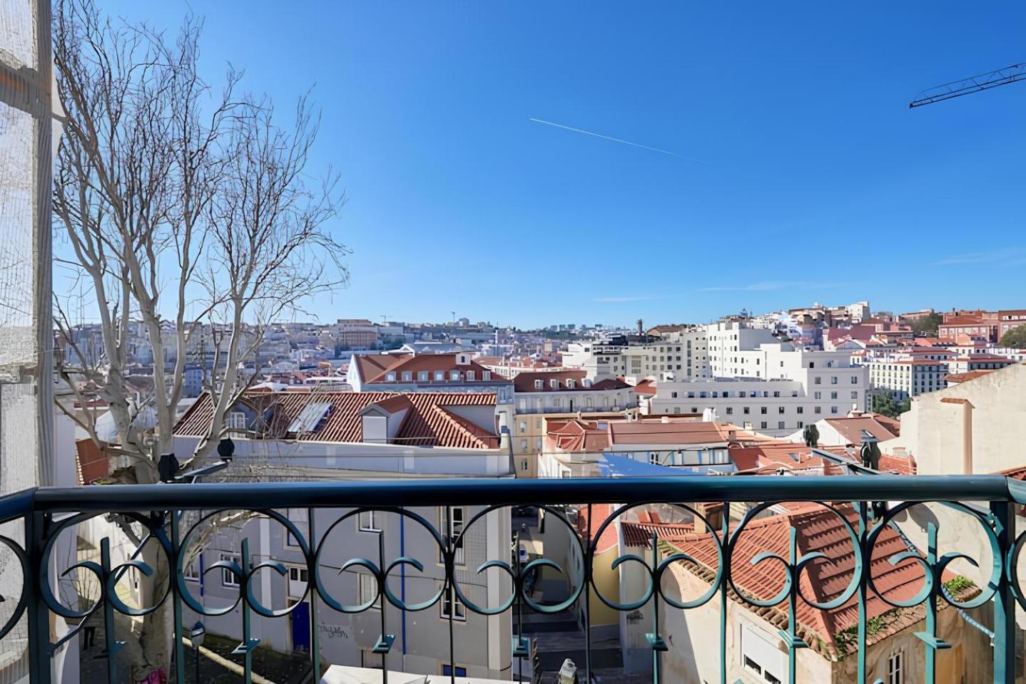 Central & Calm With Great View Lissabon Buitenkant foto